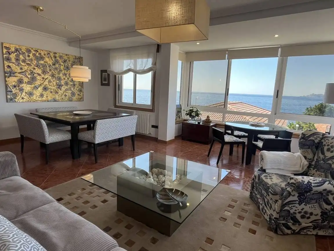 Sala de estar de Finca rústica de alquiler en Baiona con Jardín privado, Terraza y Piscina
