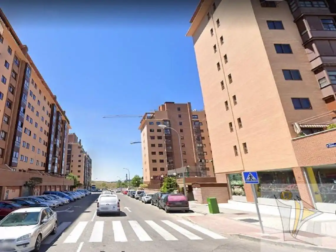 Exterior view of Garage for sale in Madrid