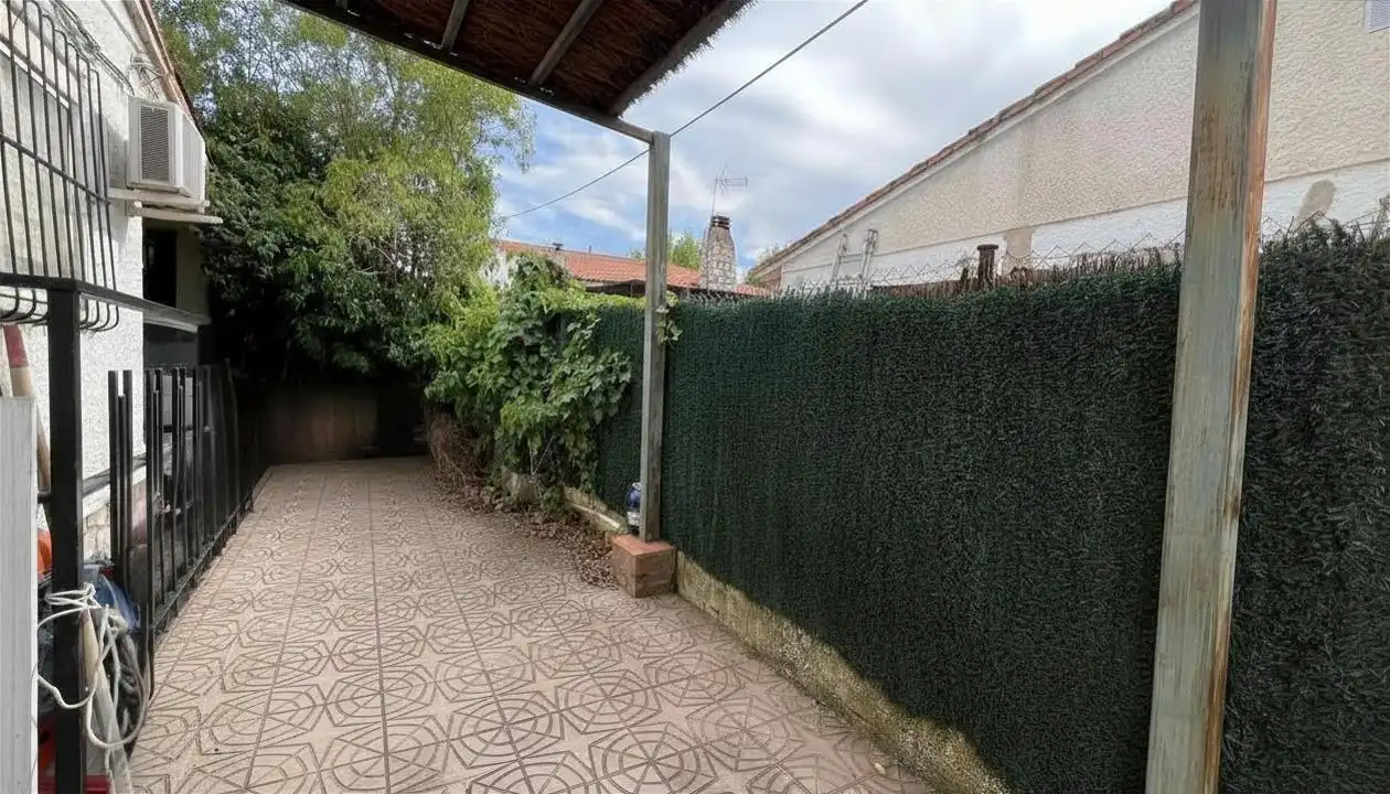 Jardín de Casa adosada en venta en Arganda del Rey con Calefacción, Jardín privado y Piscina comunitaria