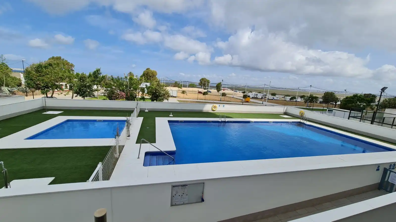 Schwimmbecken von Wohnung zur Miete in San Fernando mit Klimaanlage, Möbliert und Ofen