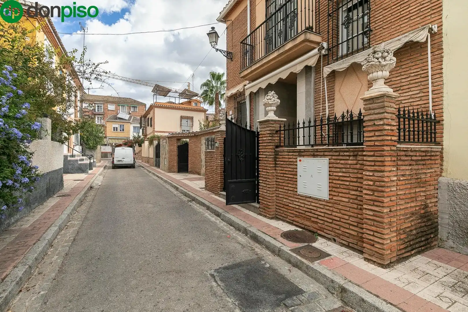 Exterior view of Houses for sale in Granada  with Private garden, Terrace and Storage room