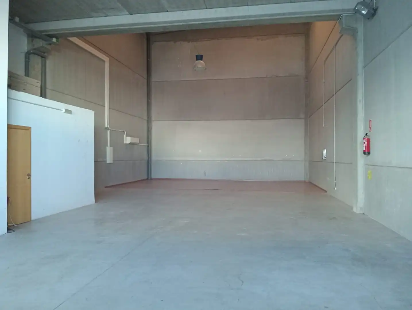 Nave industrial en alquiler en Carrer dels Hortells, imagen 2
