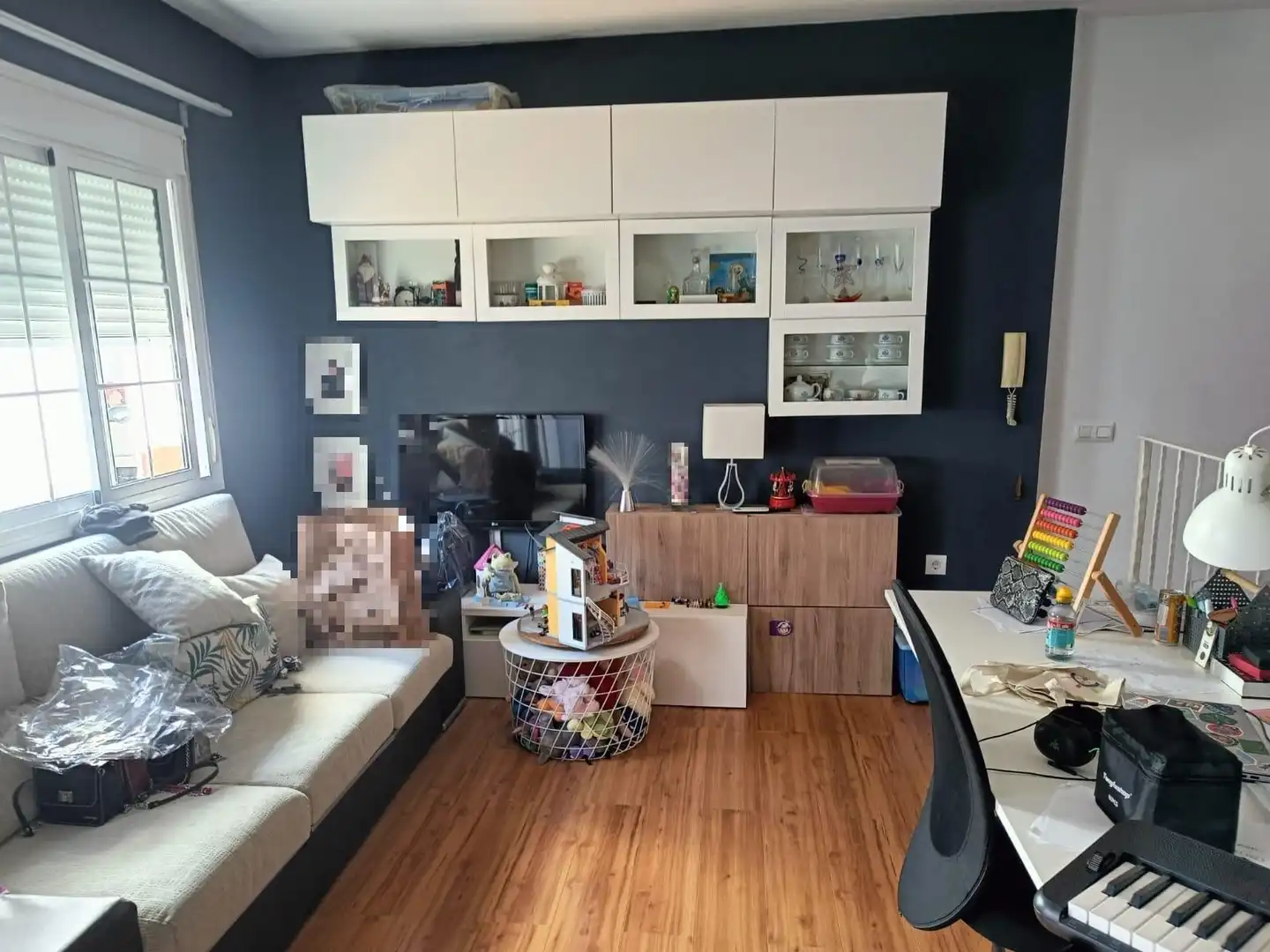 Sala d'estar de Casa o xalet en venda en Ubrique amb Aire condicionat, Terrassa i Balcó