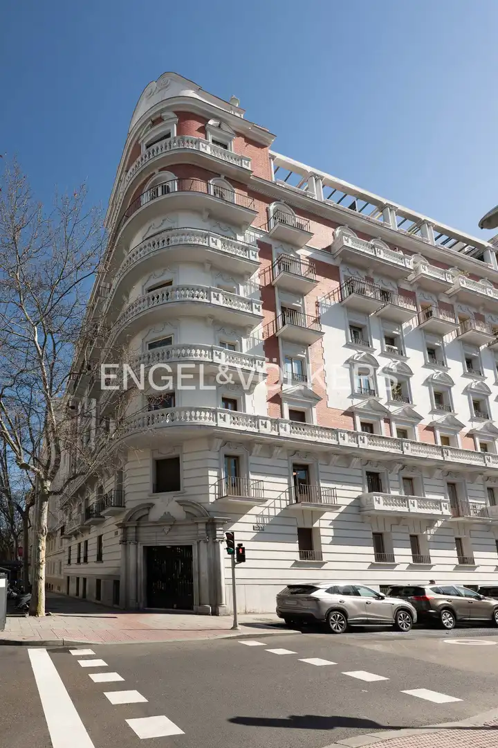 Vista exterior de Piso en venta en Madrid con Aire acondicionado, Calefacción y Parquet