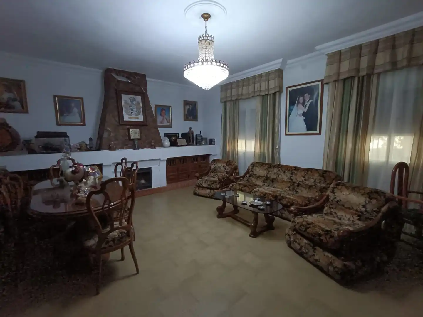 Sala de estar de Casa o chalet en venta en Ciudad Real con Aire acondicionado, Jardín privado y Piscina