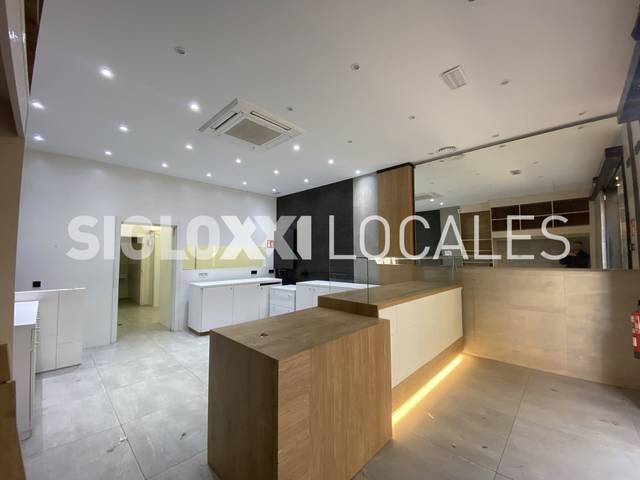 Local comercial en Alquiler en DOLORS MASFERRER I BOSCH en Barri de les Corts