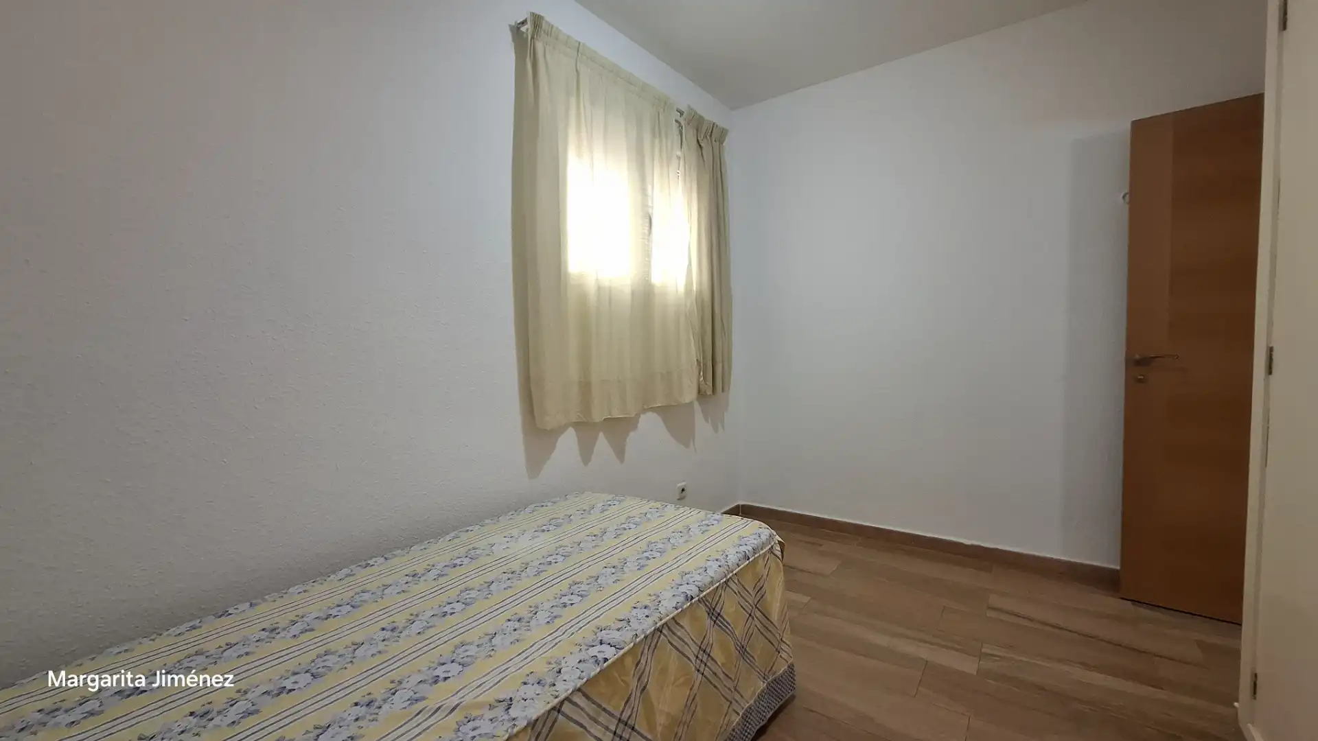 Bedroom of Flat for rent in Córdoba  with Air Conditioner, Terrace and Furnished