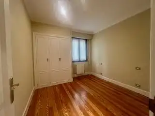 Habitación de Piso de alquiler en Bilbao  con Calefacción y Balcón