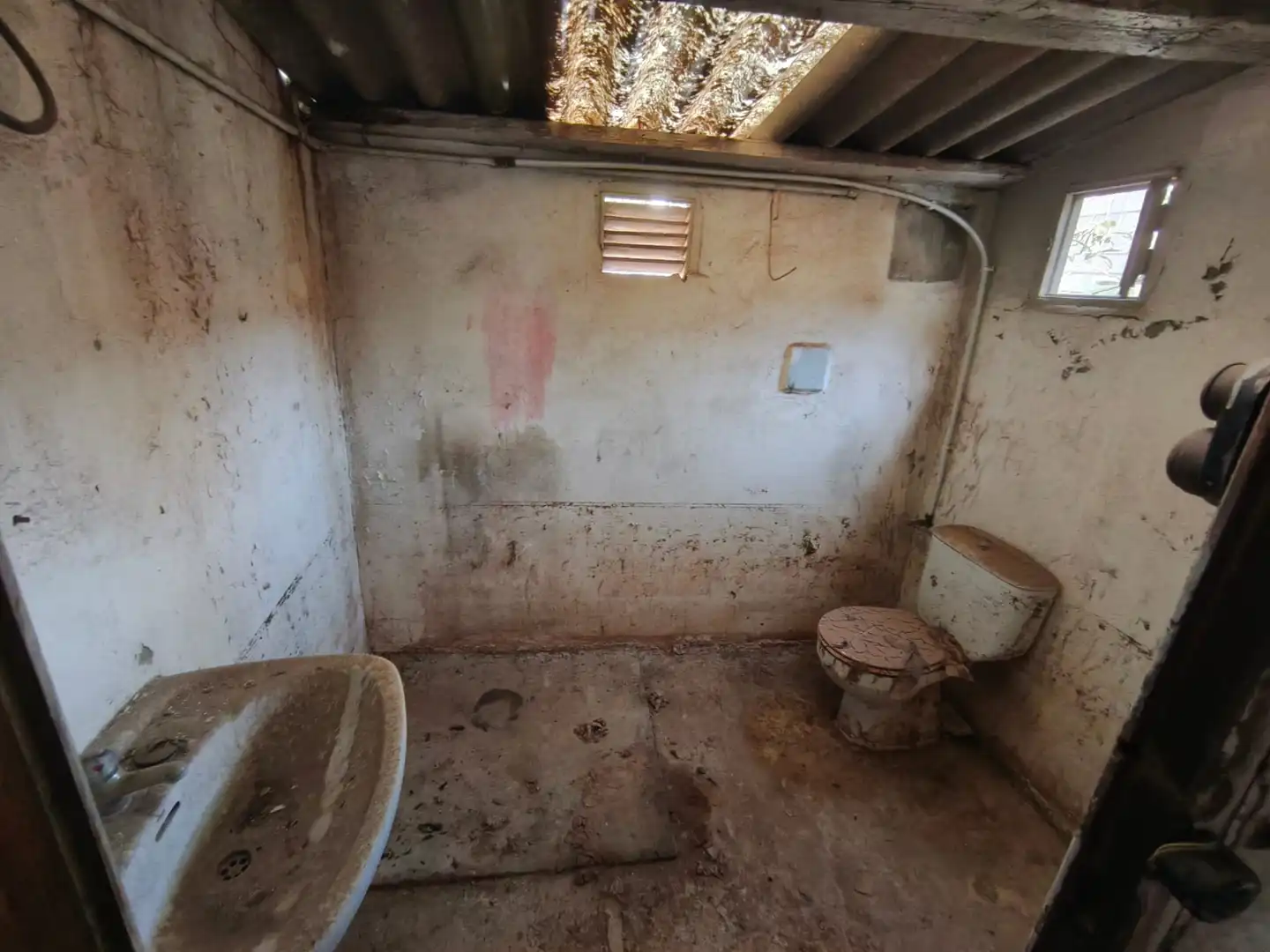 Baño de Nave industrial en venta en Valencia