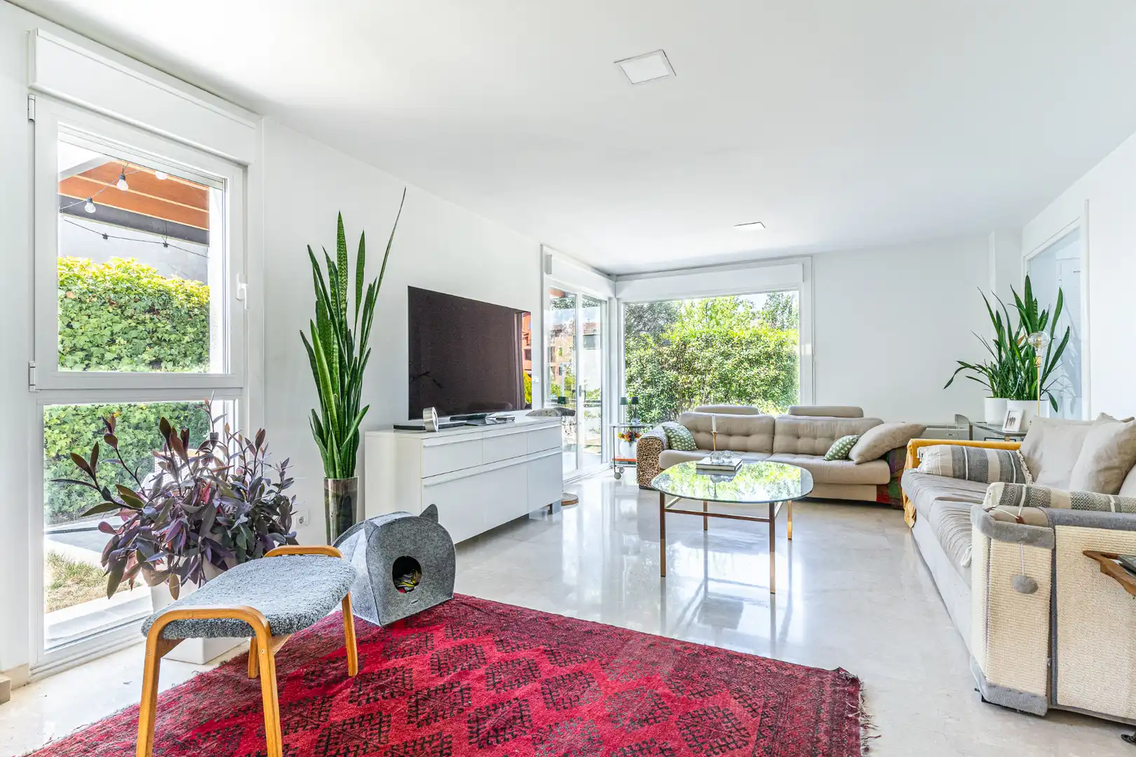 Living room of Detached homes for sale in Las Rozas de Madrid  with Air Conditioner, Heating and Private garden
