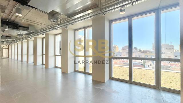 Oficina en Alquiler en Carrer de Pallars en El Poblenou