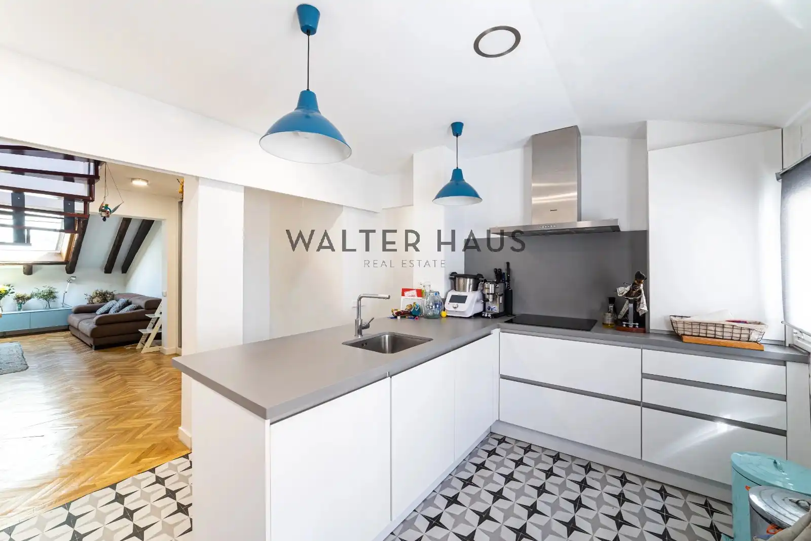 Cocina de Dúplex en venta en Madrid con Aire acondicionado, Calefacción y Horno