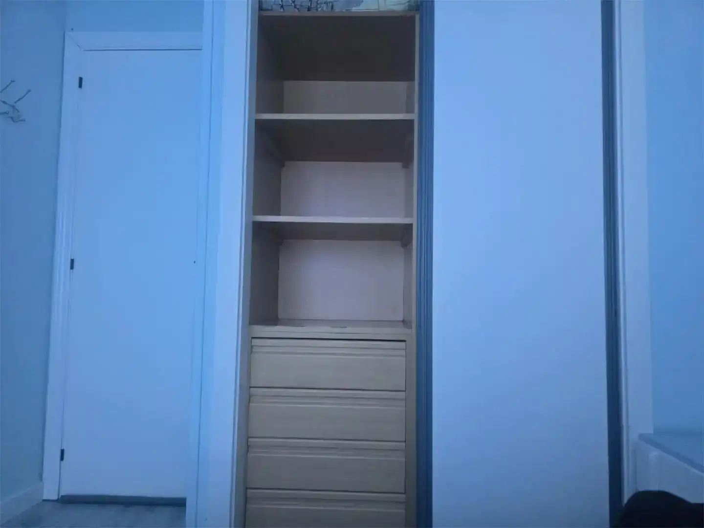 Habitación de Piso para compartir en Madrid con Parquet, Piscina y Amueblado