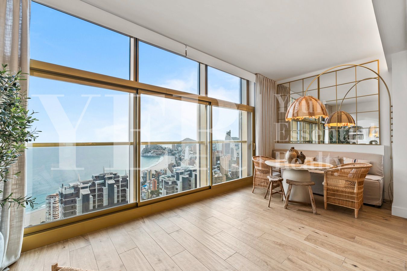 Comedor de Piso en venta en Alicante / Alacant con Aire acondicionado, Trastero y Horno