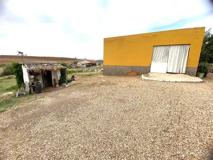 Land for sale in Don Álvaro