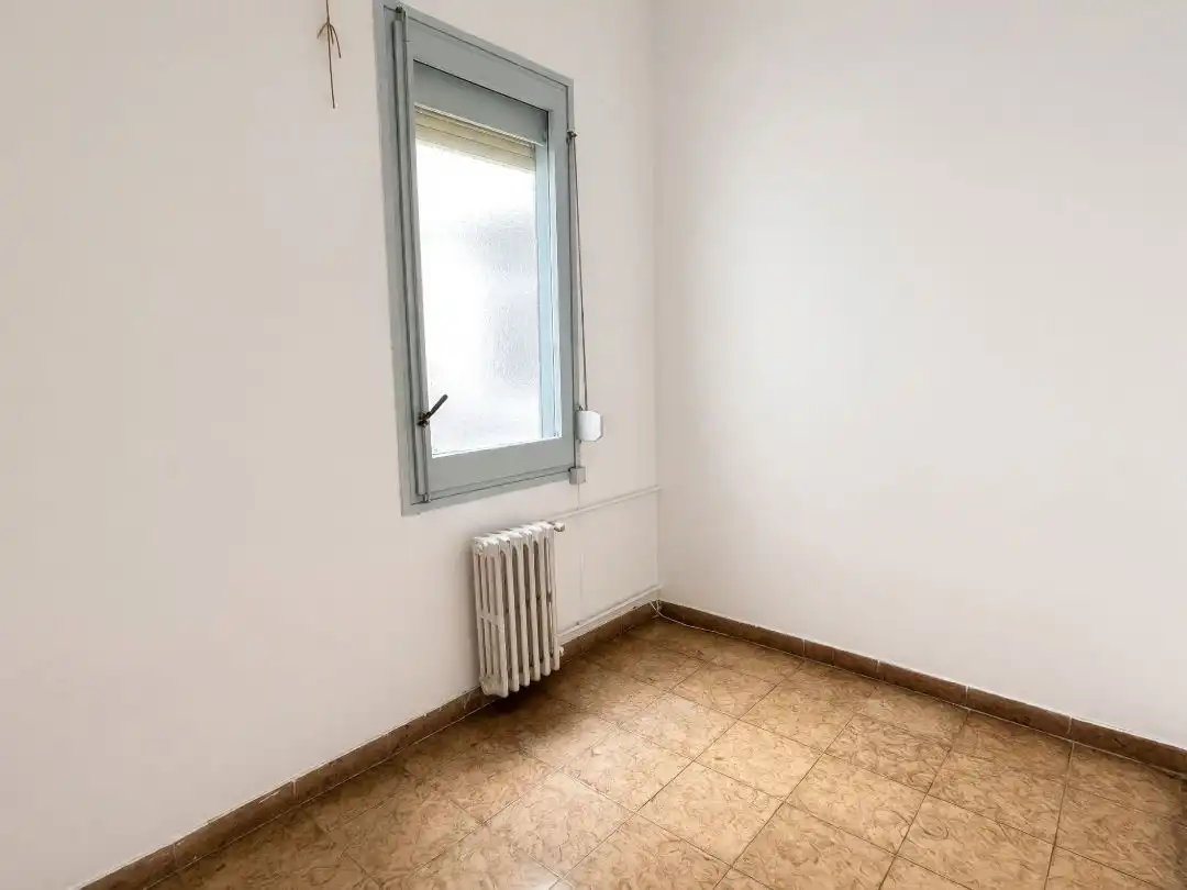 Habitación de Piso en venta en  Barcelona Capital con Balcón