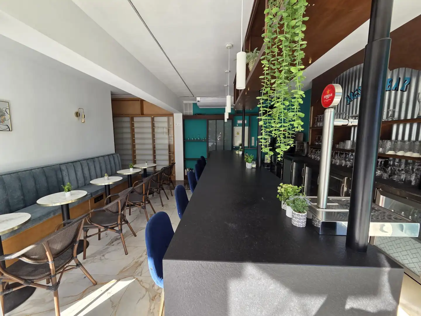 Geschaftsraum zum Verkauf in Calvià mit Klimaanlage, Heizung und Terrasse