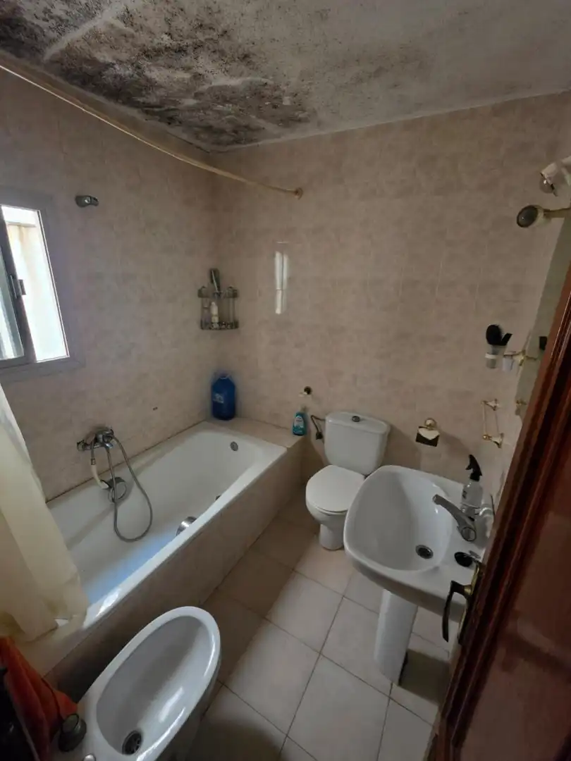 Badezimmer von Einfamilien-Reihenhaus zum Verkauf in Lorca