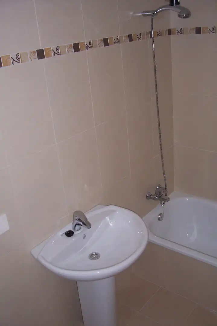 Piso en venta en Calle de Ramón Granda, El Carbayedo - El Quirinal