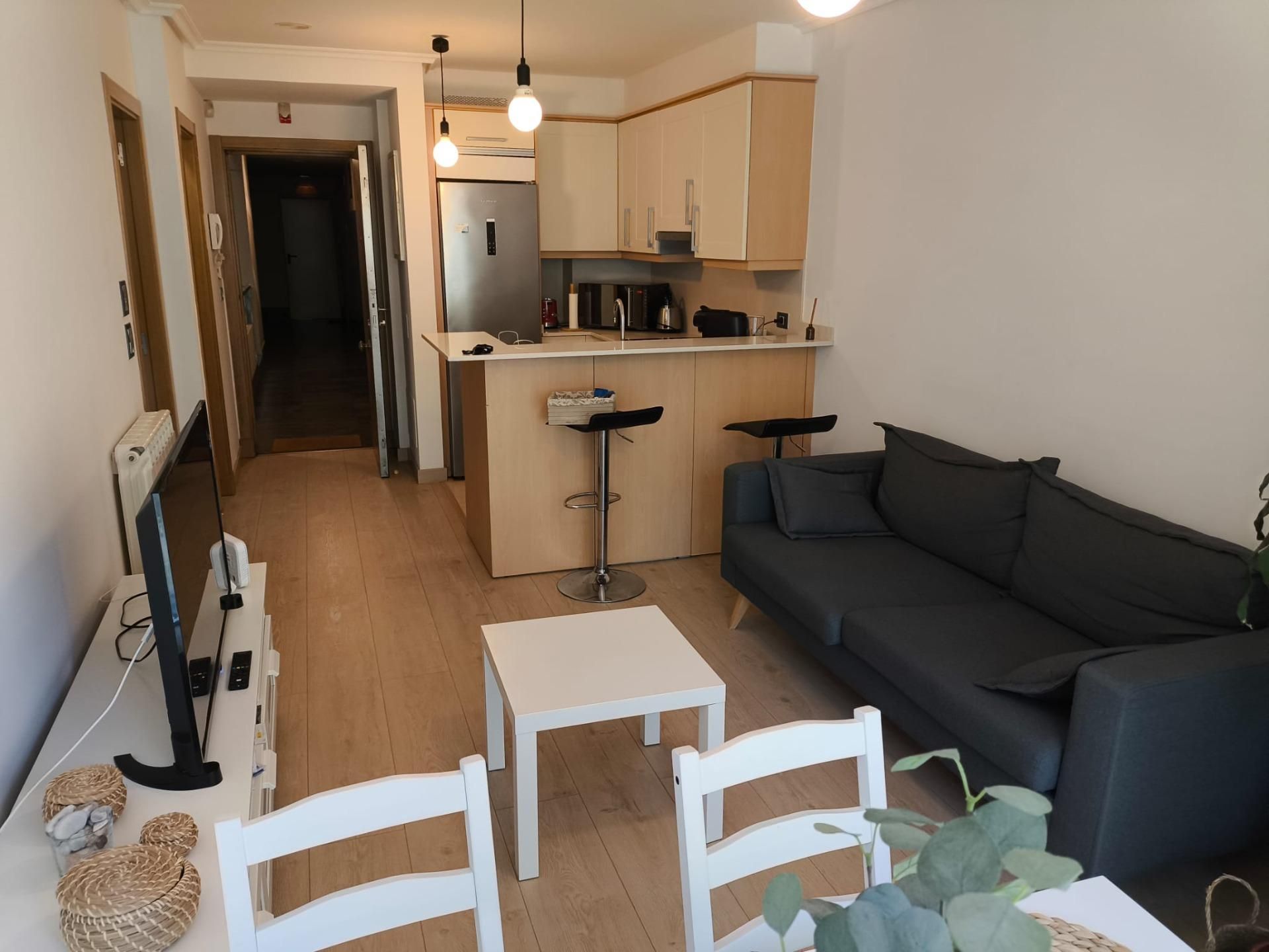 Sala d'estar de Pis en venda en A Coruña Capital  amb Calefacció, Terrassa i Traster