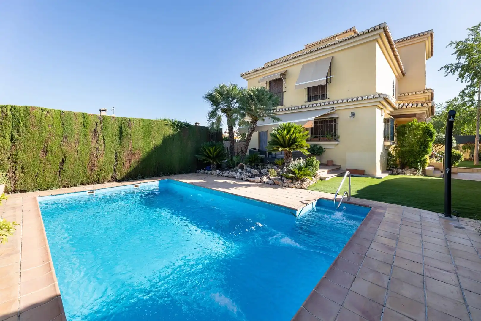 Swimming pool of Houses for sale in Cájar  with Air Conditioner, Heating and Private garden