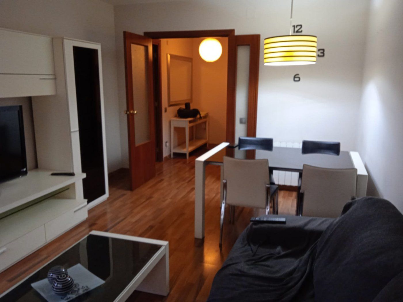 Sala d'estar de Pis de lloguer en Sant Andreu de la Barca amb Calefacció, Parquet i Balcó
