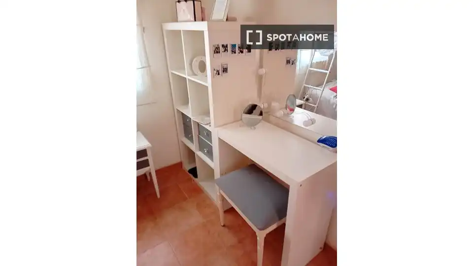 Room in Los Narejos - Punta Calera