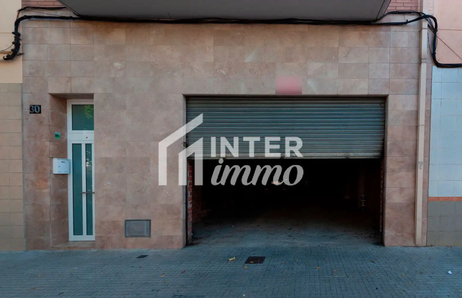 Locale commerciale in vendita a Calle Doctor Ferran 30