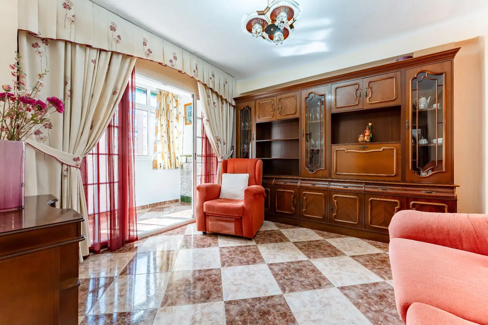 Sala d'estar de Pis en venda en Carretera de Cádiz