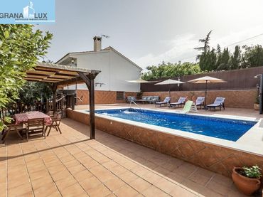 Xalet amb piscina en venda a Calle del Río Andarax