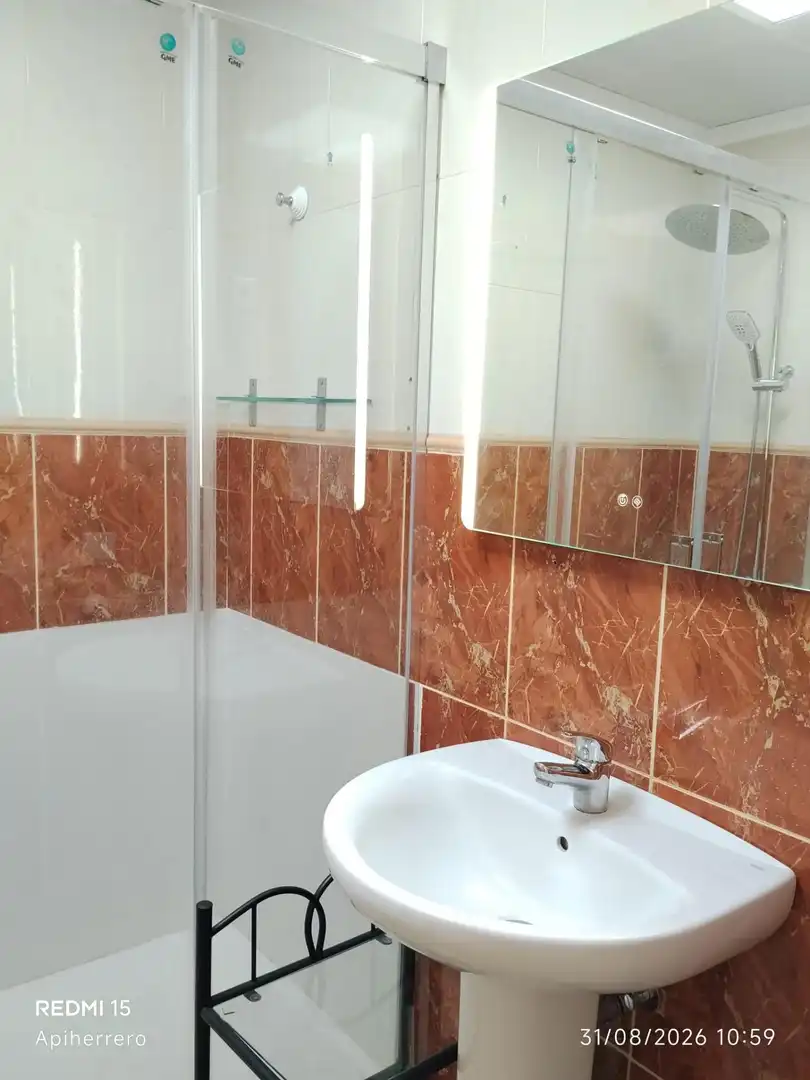 Bathroom of Flat for rent in Alicante / Alacant  with Air Conditioner and Furnished