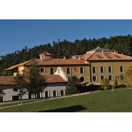 Vista exterior de Edifici en venda en Huéscar amb Alarma i Piscina comunitària