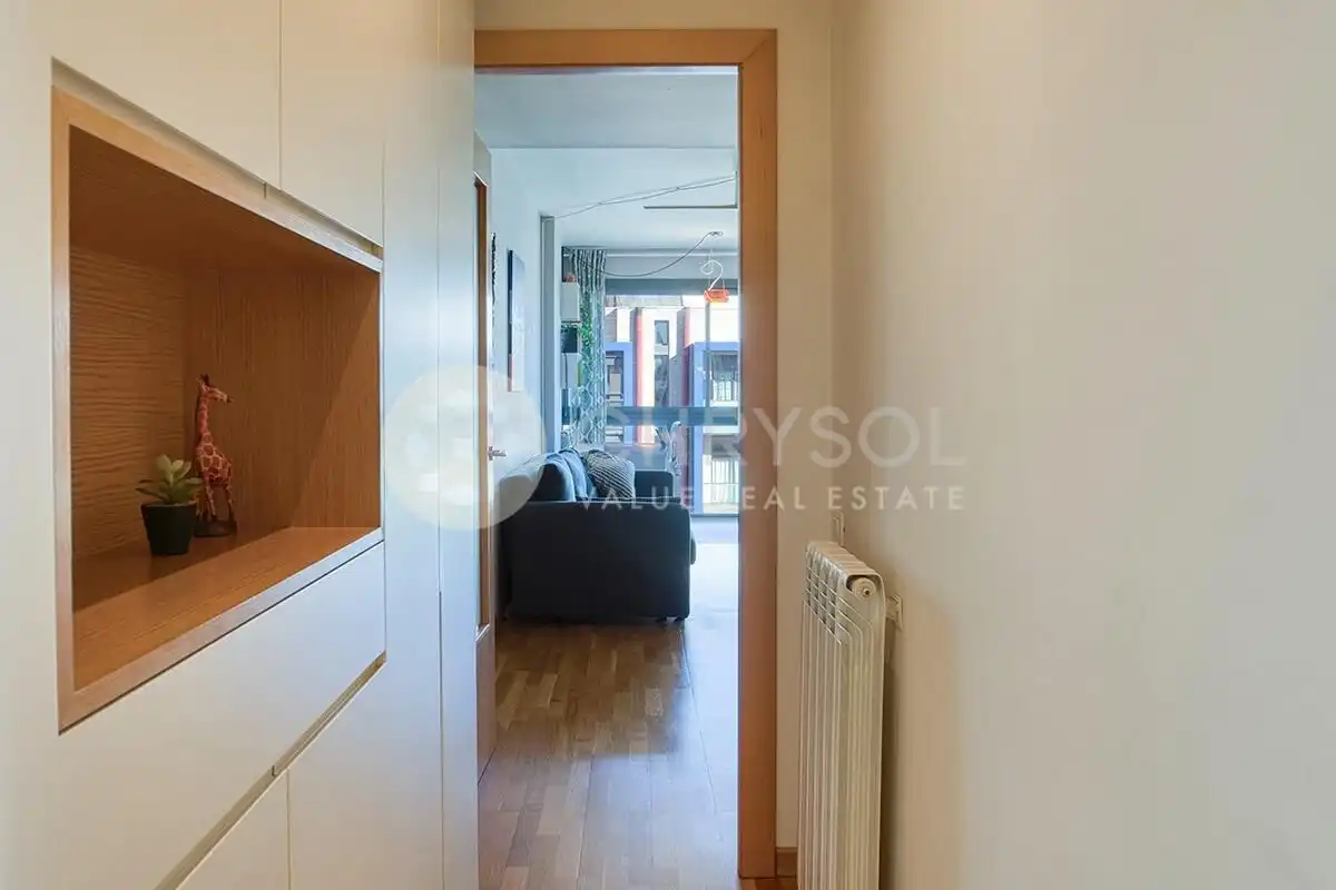 Flat for sale in Barcelona  with Air Conditioner, Heating and Private garden