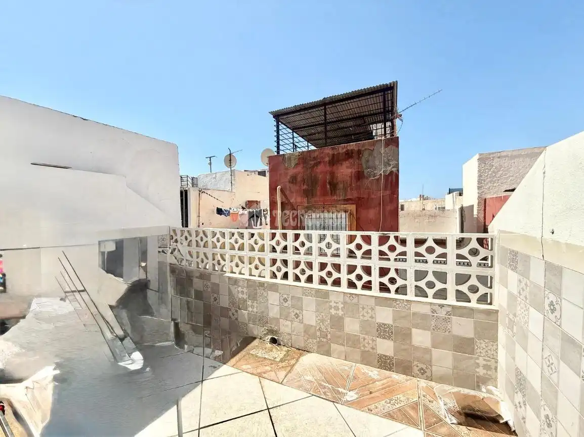 Terrassa de Casa adosada en venda en Almería amb Terrassa i Balcó