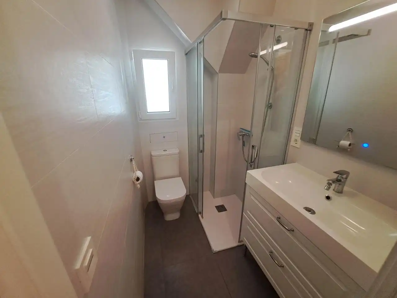 Bathroom of Flat for sale in Zaragoza  with Air Conditioner, Heating and Parquet flooring