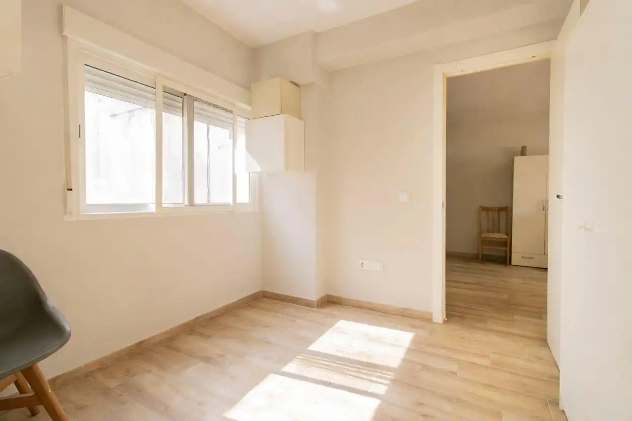 Bedroom of Flat for sale in Valencia  with Air Conditioner