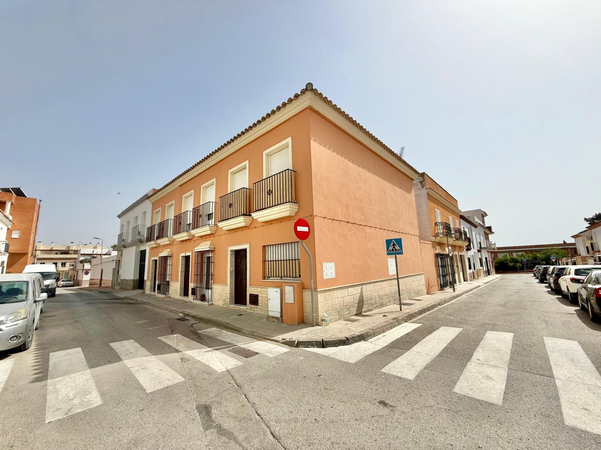 Exterior view of House or chalet for sale in El Cuervo de Sevilla