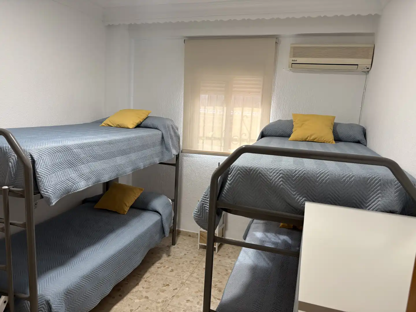 Dormitori de Casa adosada en venda en Punta Umbría amb Aire condicionat, Terrassa i Balcó