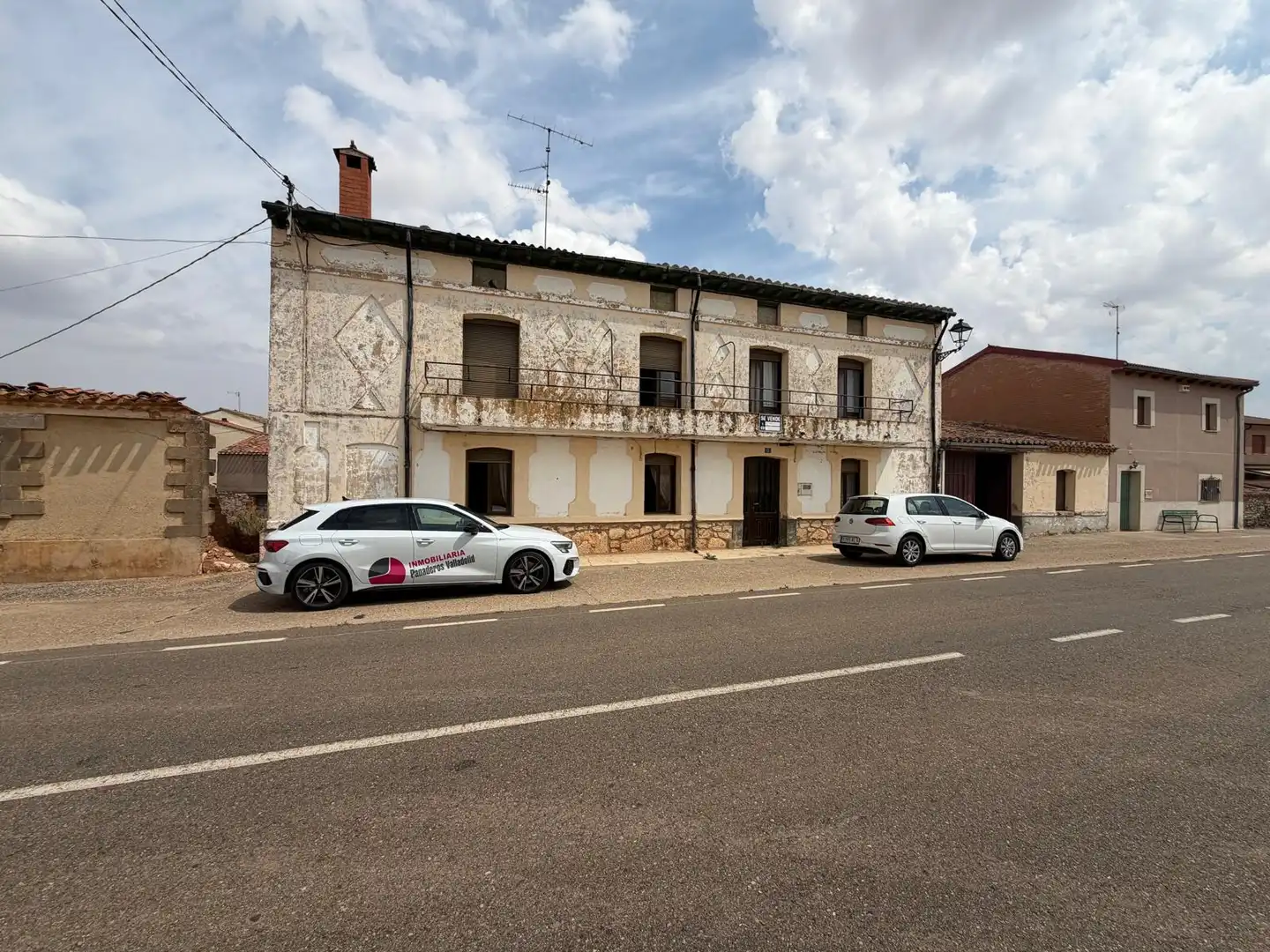 Vista exterior de Finca rústica en venda en Lerma amb Traster, Moblat i Balcó