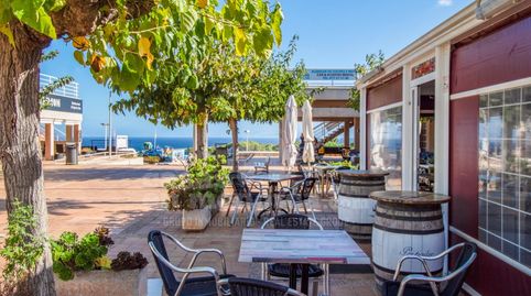 Restaurante cerca del mar entre Coves Noves y Arenal den Castell