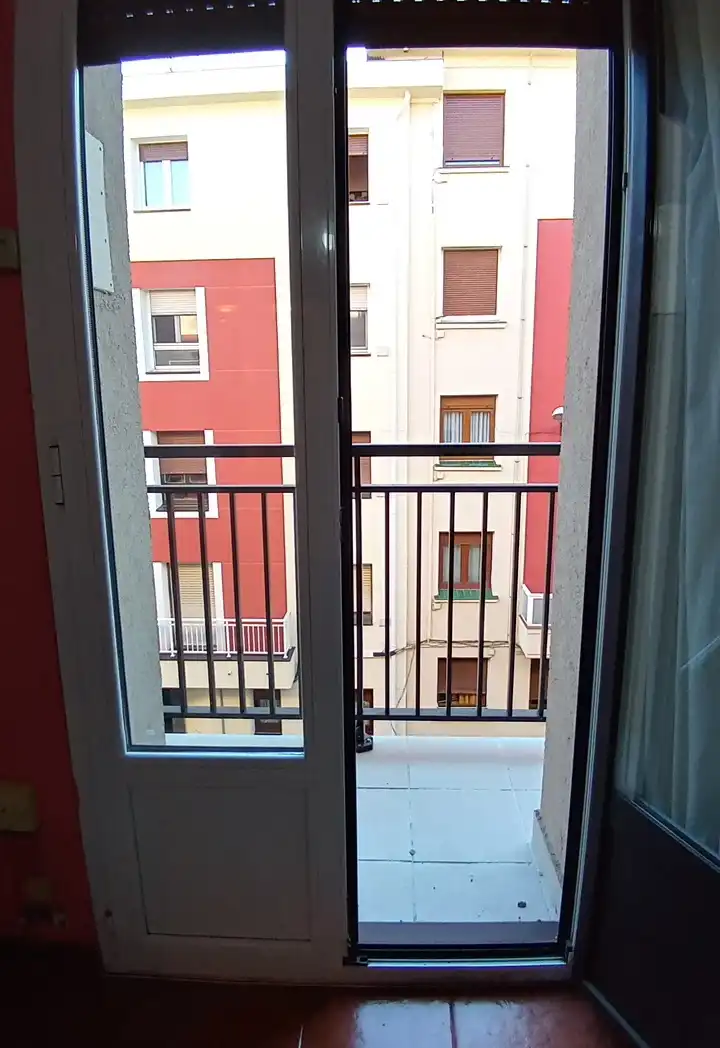 Terrassa de Pis en venda en Sestao  amb Moblat i Balcó
