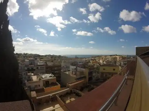 Vista exterior de Dúplex en venta en Canet de Mar con Parquet y Balcón