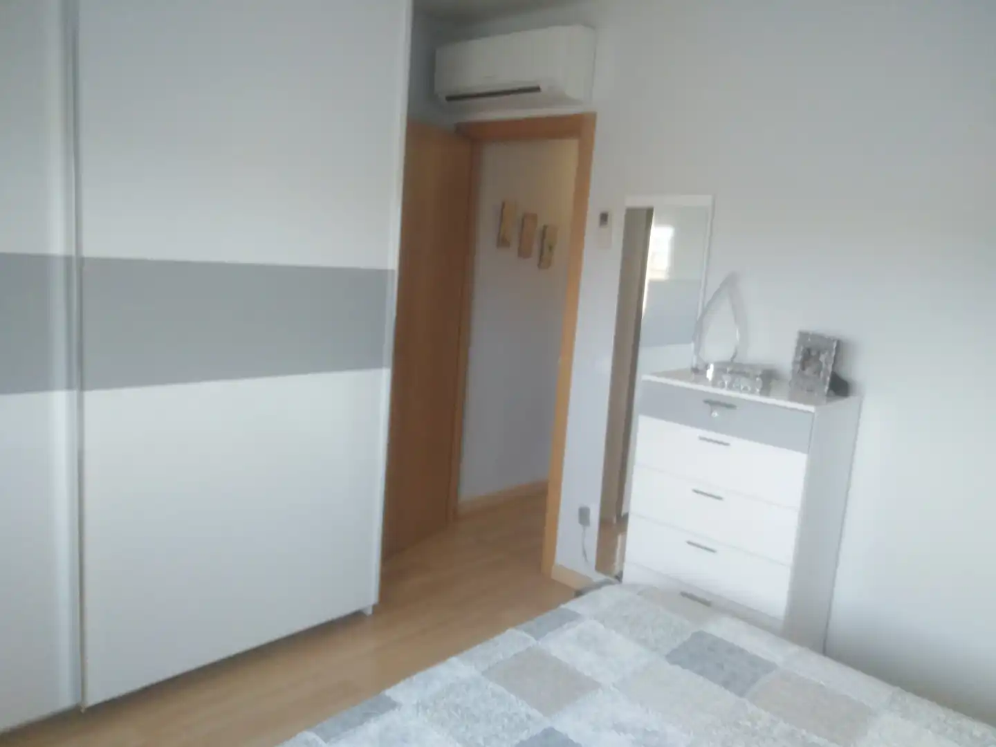 Schlafzimmer von Wohnung zum Verkauf in Poblete mit Klimaanlage, Heizung und Abstellraum