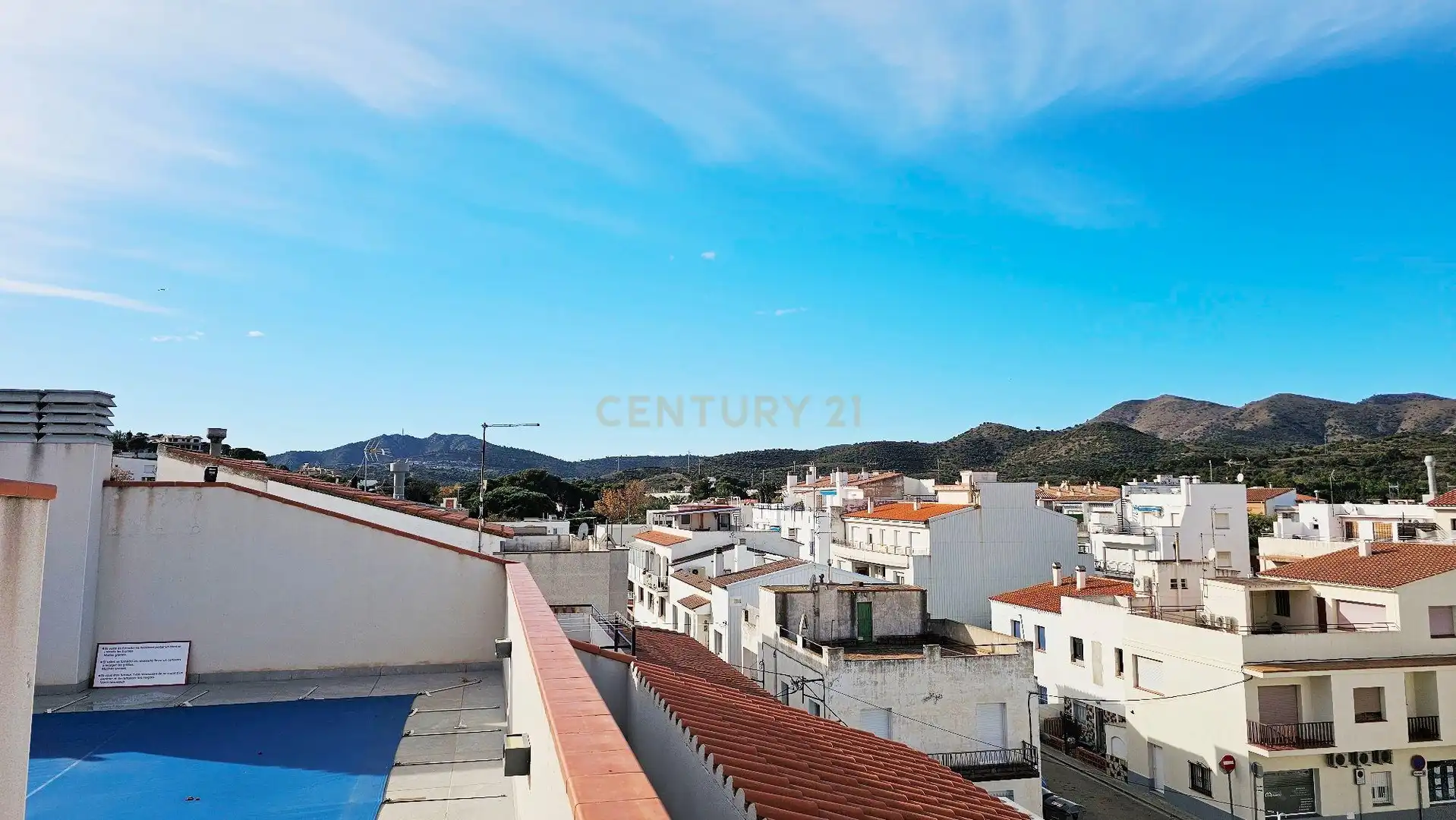 Vista exterior de Apartament en venda en Llançà amb Aire condicionat, Piscina i Forn