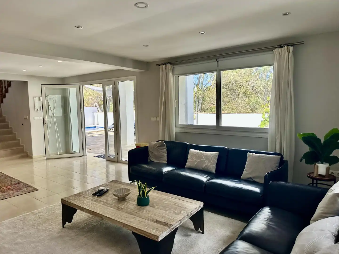 Detached house with pool for sale in 43 Avenida de las Palmas, imagen 3
