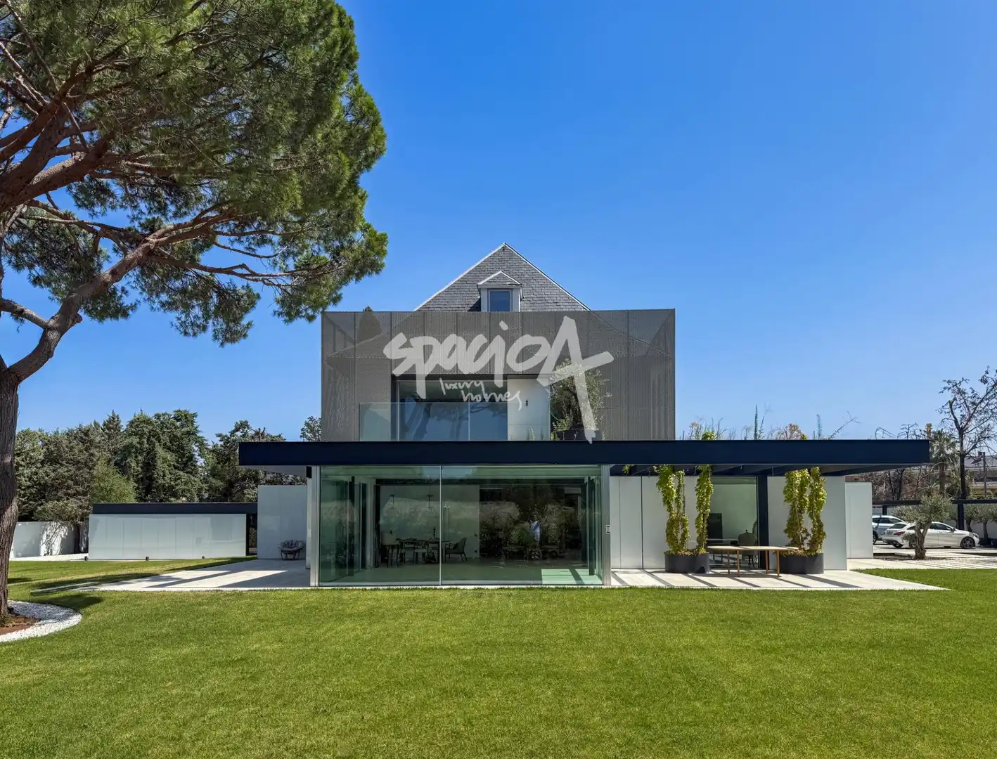 Vista exterior de Casa o chalet en venta en Pozuelo de Alarcón con Aire acondicionado, Calefacción y Jardín privado