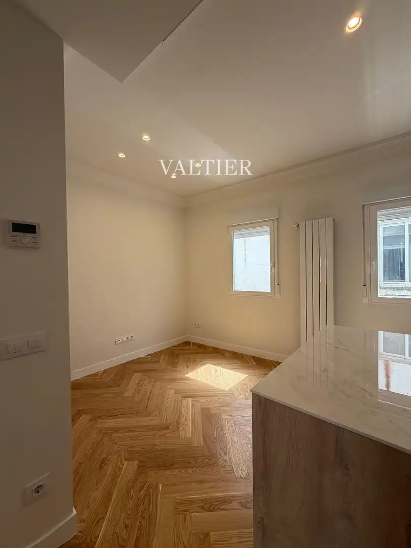 Habitación de Piso de alquiler en  Madrid Capital con Aire acondicionado
