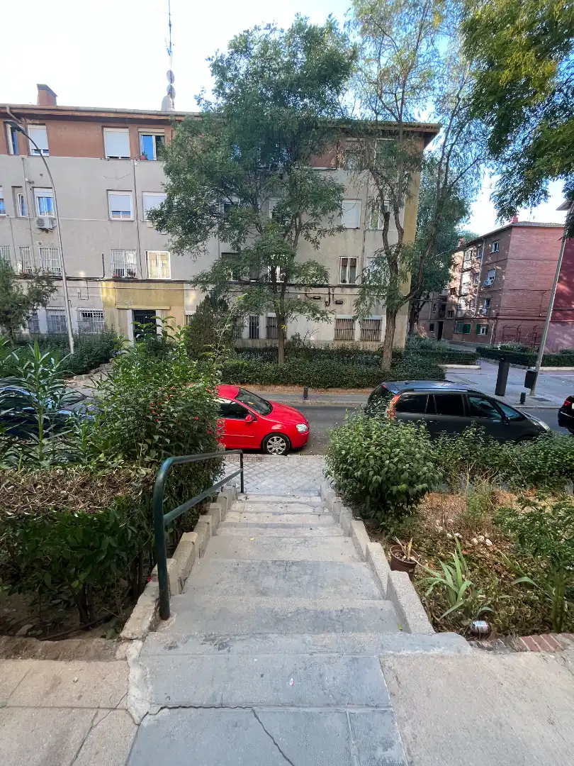 Parking de Piso en venta en Madrid con Calefacción, Amueblado y Alarma