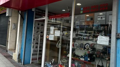 Se alquila local comercial en plena Cuesta de la Tapia,  con mucho tipo de negocios a su alrededor y al lado de una parada de taxi, imatge 4