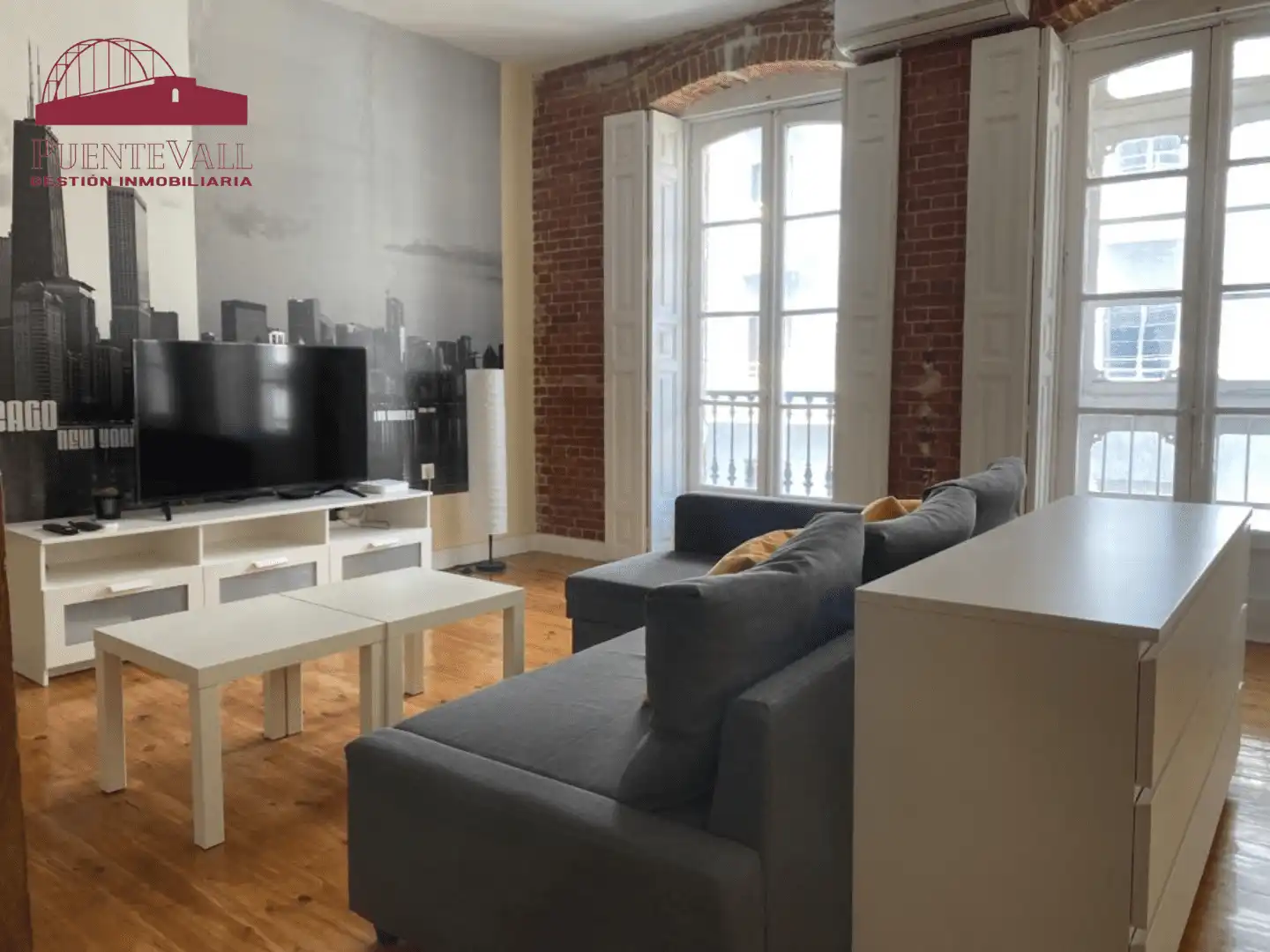 Living room of Flat for rent in Valladolid  with Air Conditioner, Heating and Furnished